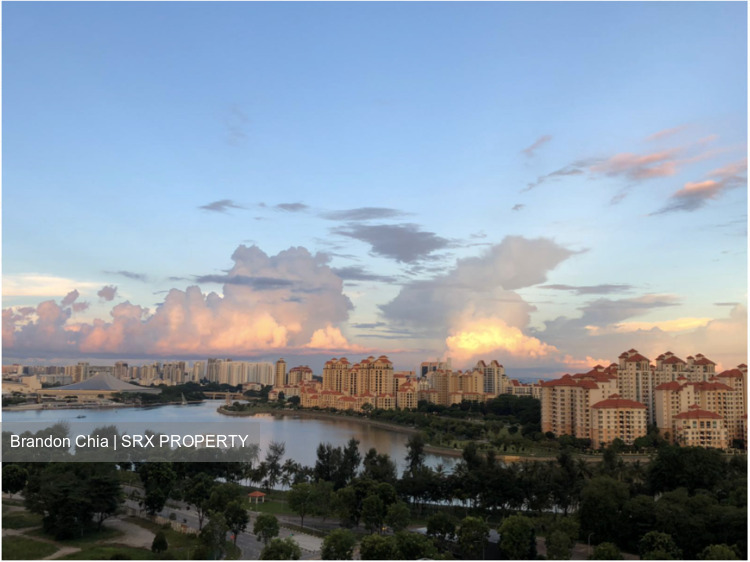Concourse Skyline thumbnail photo